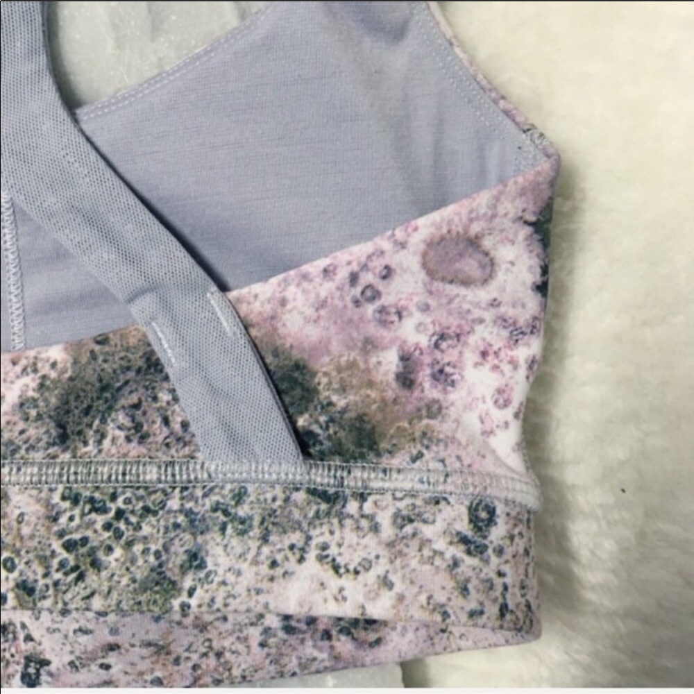 Lululemon 50 Rep Sports Bra - Picture 7 of 7